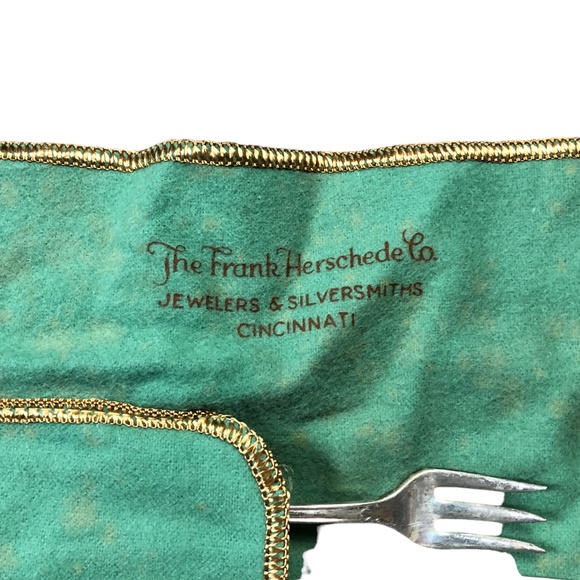 1847 Rogers Bros Frank Herschede Silversmith Vintage XS Triple 36 Pcs Silverware - Picture 11 of 11